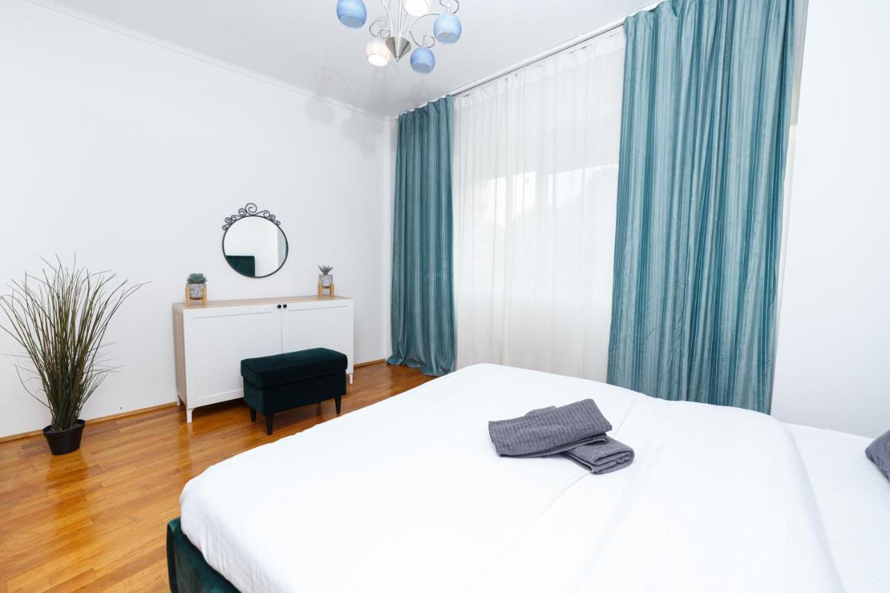 Apartament Color Unirii 14 Blv Bucureşti